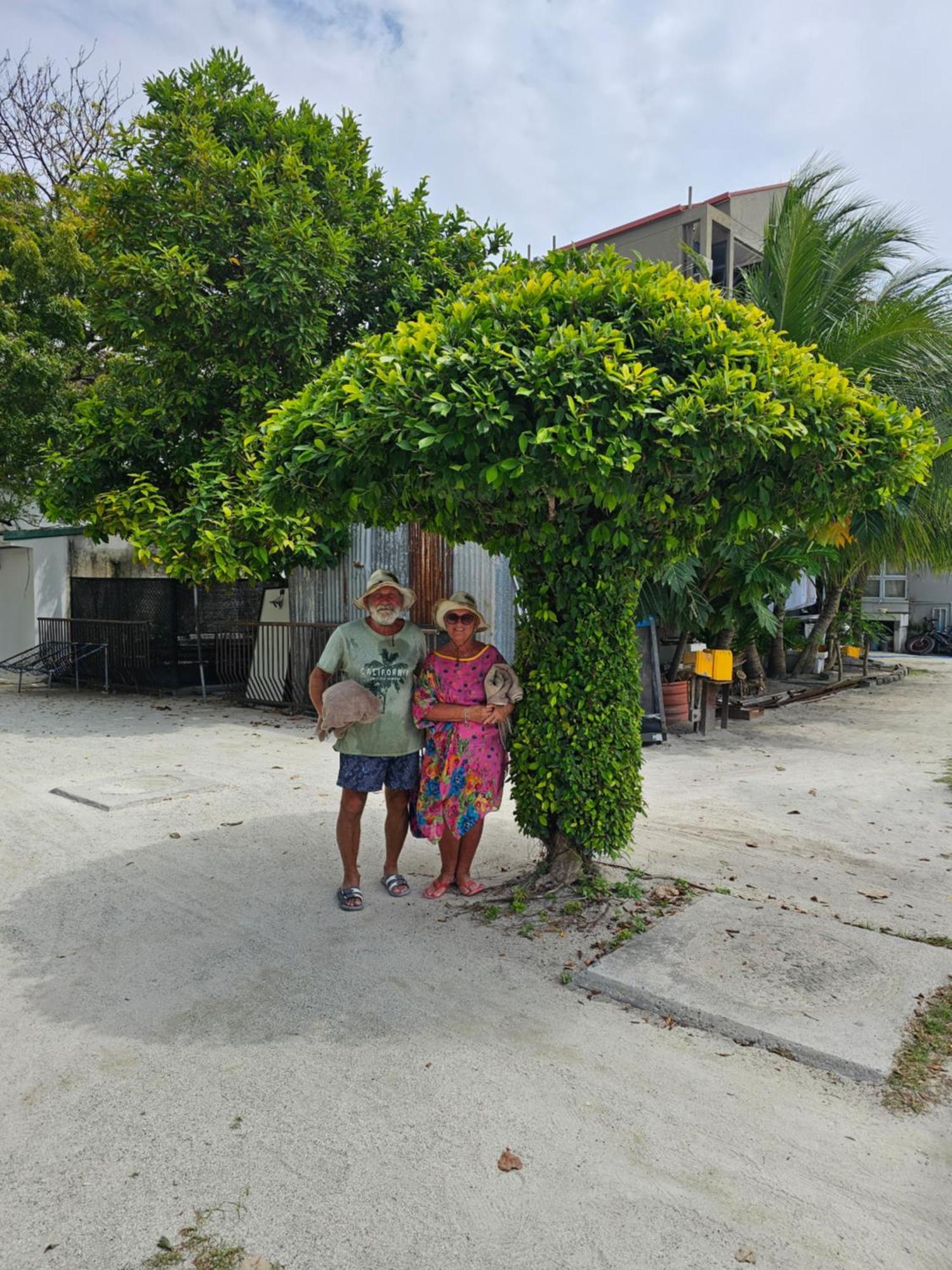 Nirili Villa Dhiffushi Exterior foto