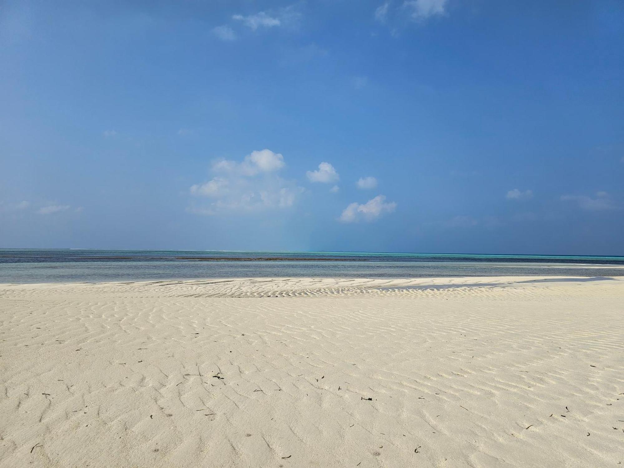 Nirili Villa Dhiffushi Exterior foto